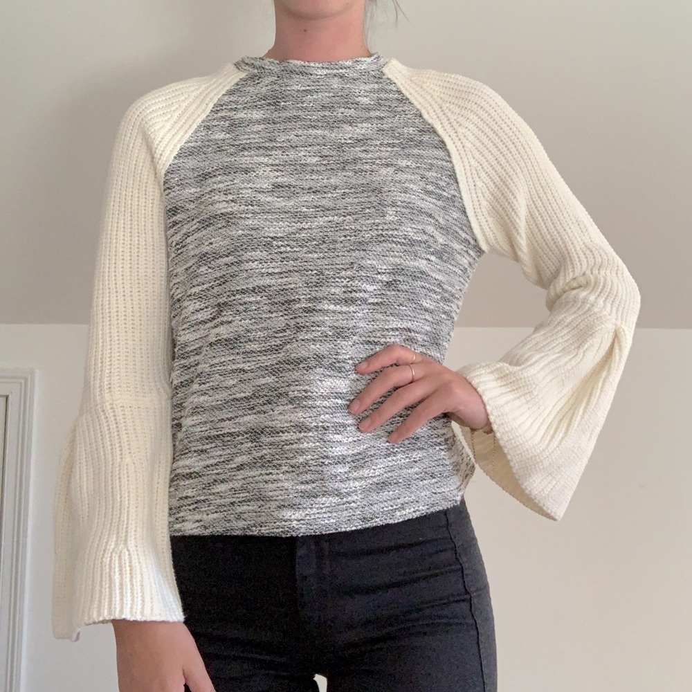Bell Flute Sleeve Cropped Sweater